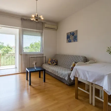 Gorgeous In With Wifi Apartment