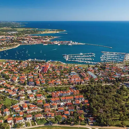 Front In With Wifi Apartman Umag